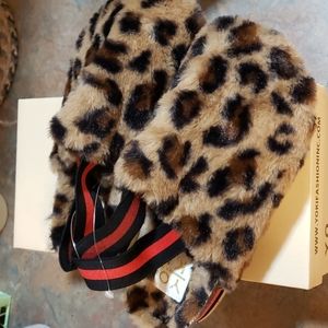 NWT Furry leopard slides
